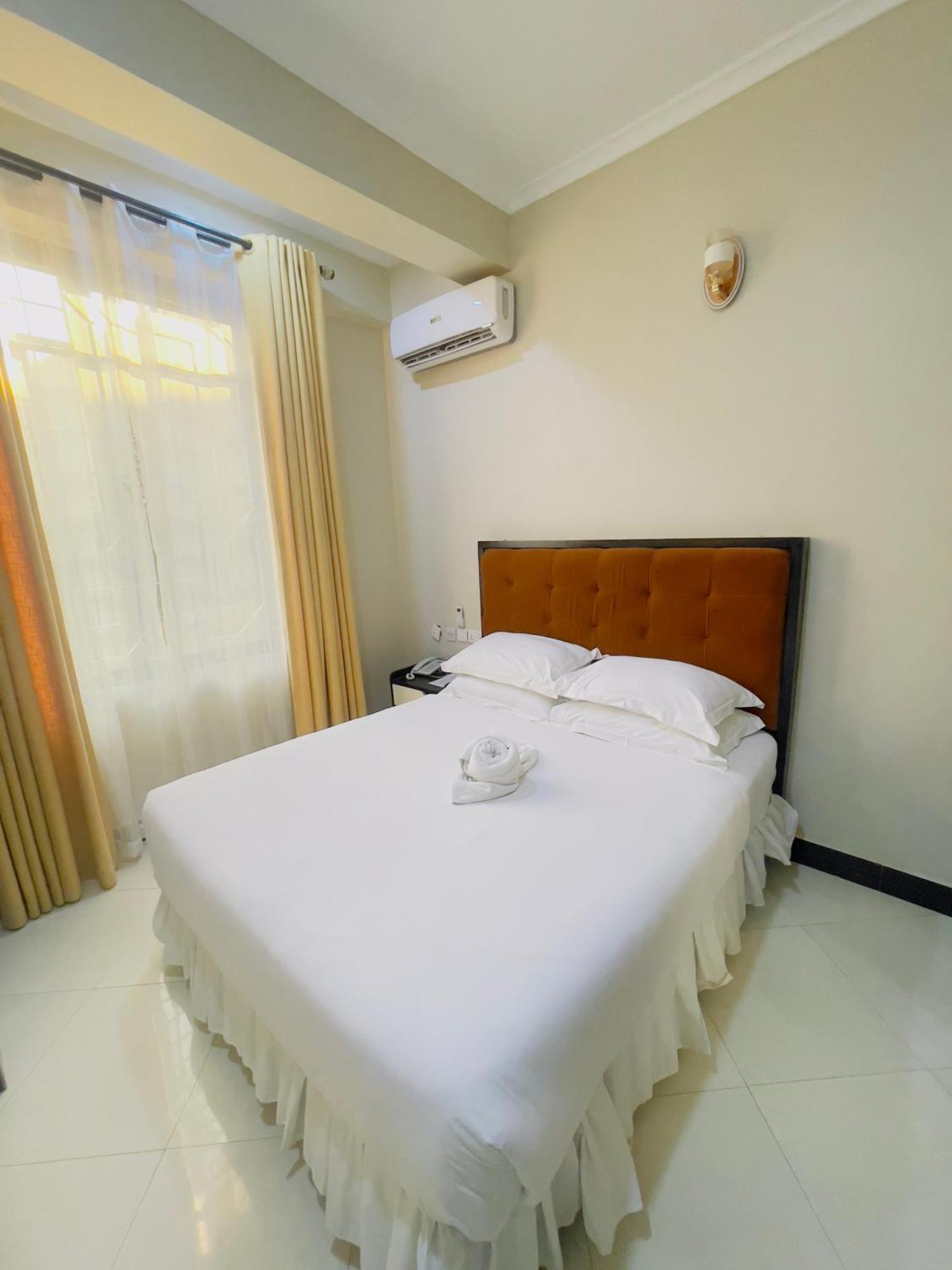 Diary Hotel Dar es Salaam Extérieur photo
